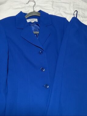 Le Suit Cobalt Blue Women's Blazer Jacket/Skirt